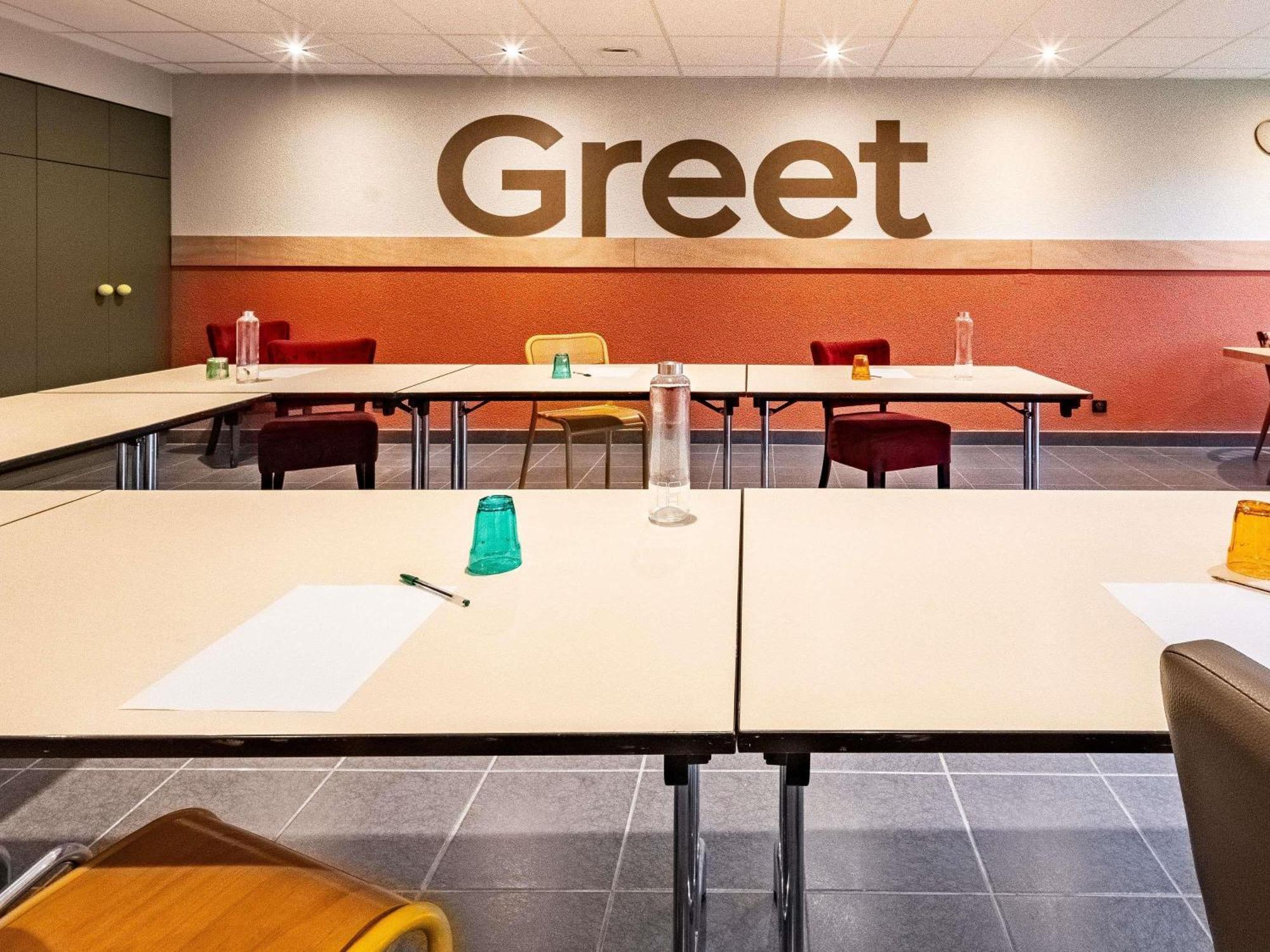 Greet Hotel Massieux Lyon Nord Экстерьер фото